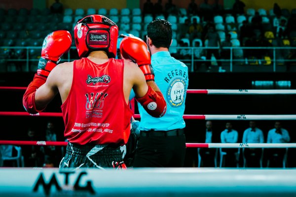Wat zijn de beste voedingsmiddelen voor basketbalspelers om energiek te blijven?